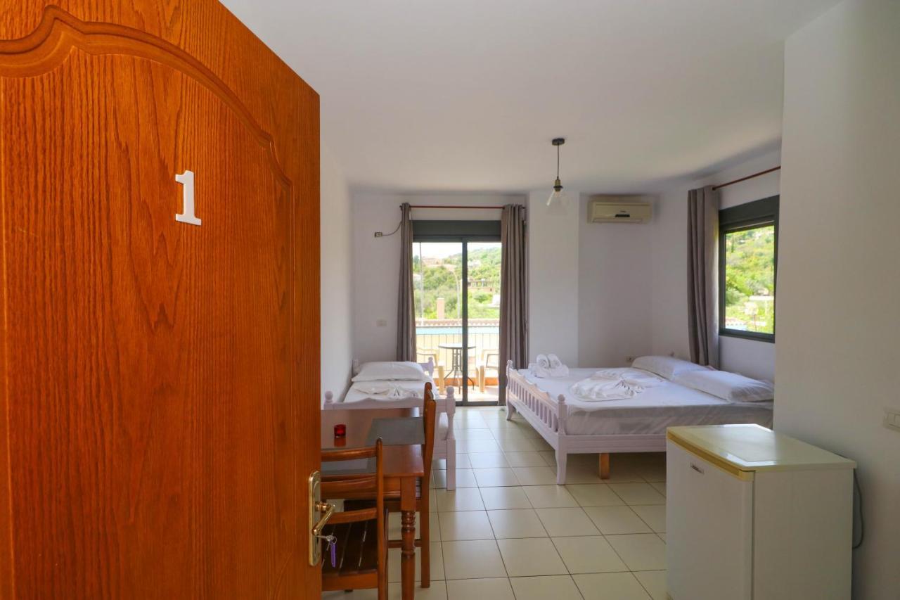 Bora Rooms Himara Kültér fotó